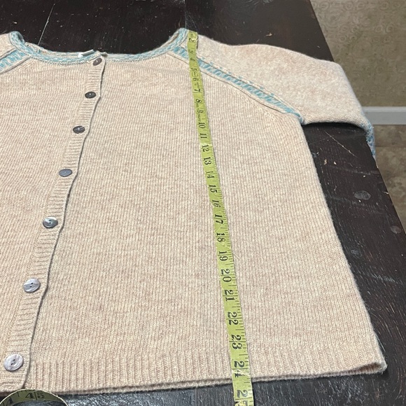 Sundance Sophie Lambswool Fair Isle Button Down Sweater Tan/Blue Size XL. - Picture 8 of 9
